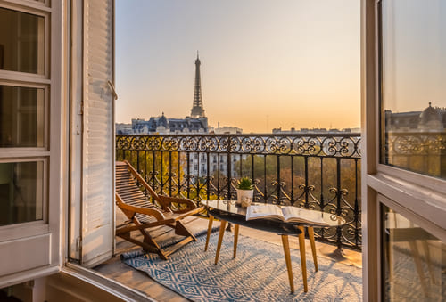 immobilier de prestige balcon vue tour eiffel